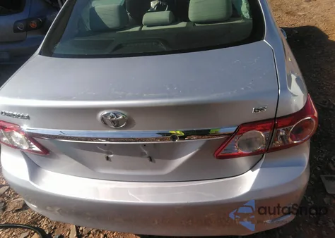 2011 Toyota Corolla Le z USA, uszkodzony, nr VIN JTDBU4EE2BJ100557